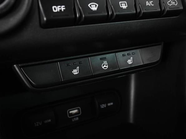 Kia Sportage IV Рестайлинг с пробегом 2019 года, цена 2 020 000 рублей, 111595 км, внедорожник, Автокод Объявления