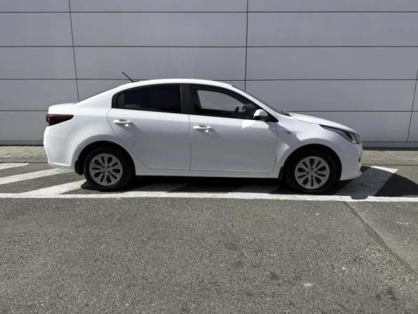 Kia Rio III Рестайлинг с пробегом 2017 года, цена 1 490 000 рублей, 126700 км, седан, Автокод Объявления