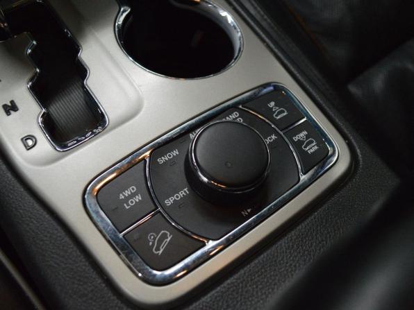 Jeep Grand Cherokee IV (WK2) с пробегом 2012 года, цена 1 195 000 рублей, 282114 км, внедорожник, Автокод Объявления