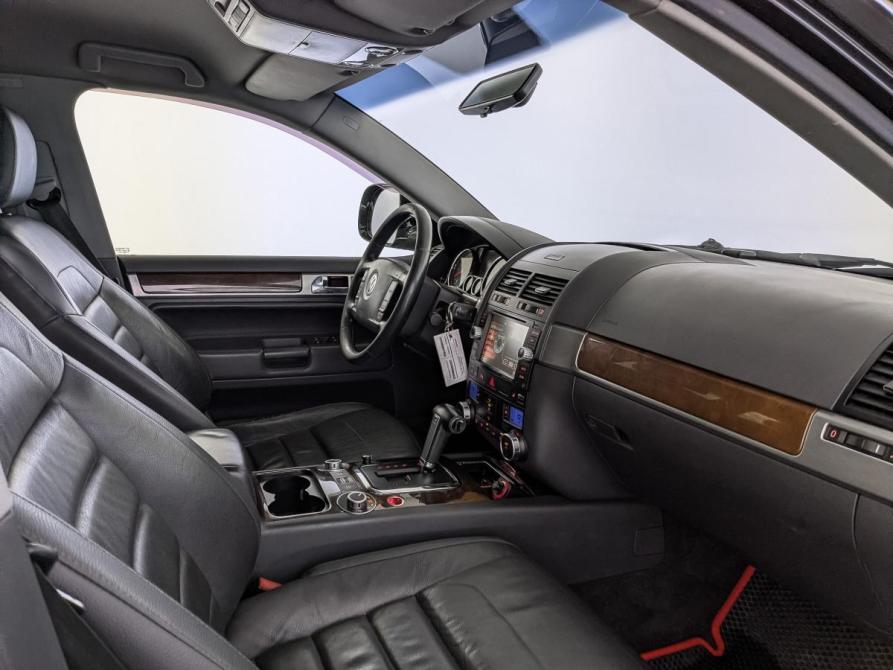 Volkswagen Touareg I Рестайлинг Москва  - изображение 13