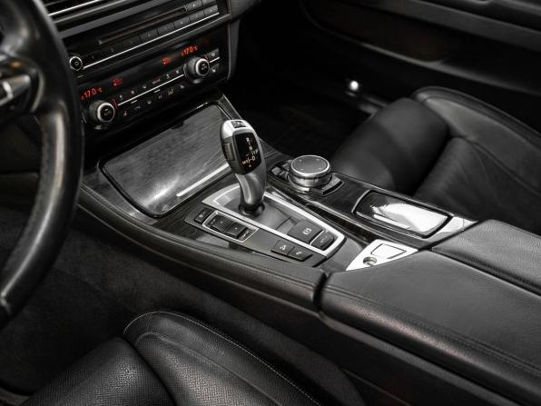 BMW 5 серии VI (F10/F11/F07) Рестайлинг с пробегом 2016 года, цена 2 260 000 рублей, 244367 км, седан, Автокод Объявления