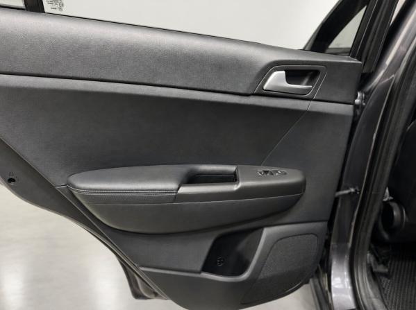 Kia Sportage IV с пробегом 2017 года, цена 1 949 000 рублей, 155000 км, внедорожник, Автокод Объявления