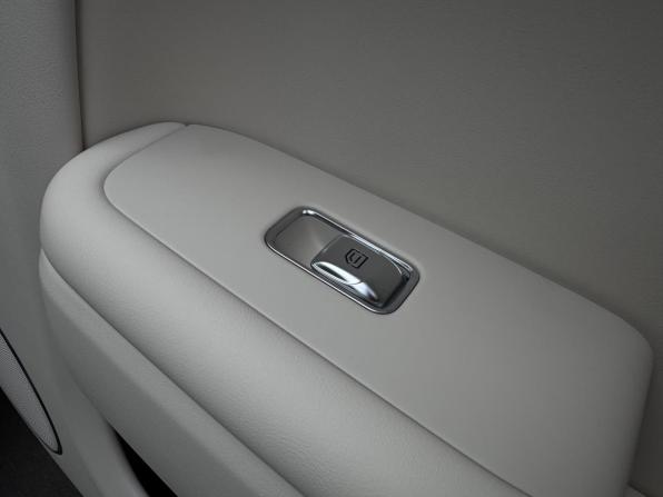 Li Auto (Lixiang) L7 I с пробегом 2024 года, цена 7 290 000 рублей, 1642 км, внедорожник, Автокод Объявления