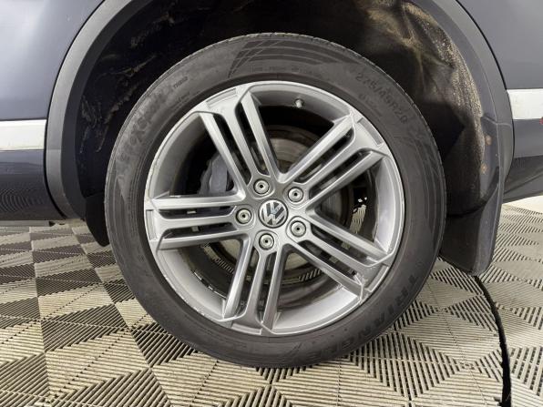 Volkswagen Touareg II Рестайлинг с пробегом 2016 года, цена 2 100 000 рублей, 263788 км, внедорожник, Автокод Объявления