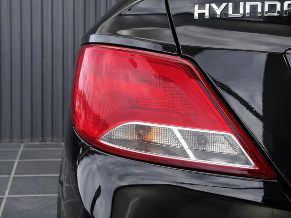 Hyundai Solaris I Рестайлинг с пробегом 2015 года, цена 957 000 рублей, 104286 км, седан, Автокод Объявления