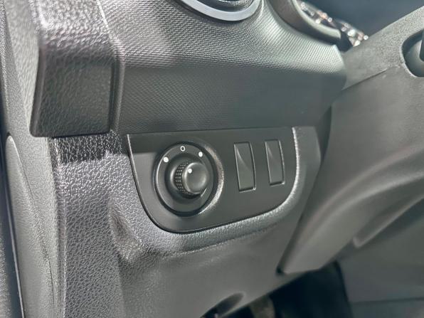 Renault Sandero II Рестайлинг с пробегом 2021 года, цена 1 190 000 рублей, 101216 км, хэтчбек, Автокод Объявления