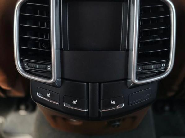 Porsche Cayenne II Рестайлинг (958) с пробегом 2015 года, цена 3 959 000 рублей, 269412 км, внедорожник, Автокод Объявления