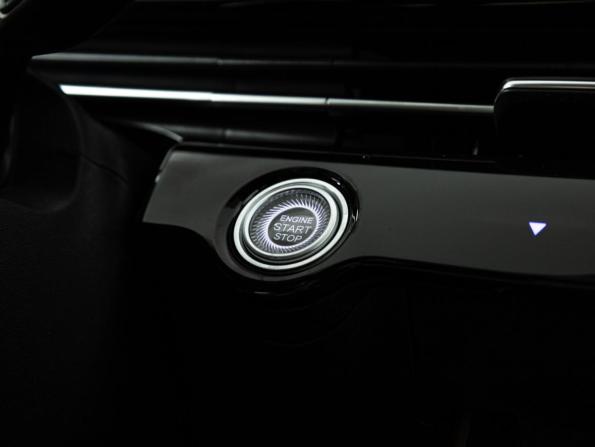 Omoda C5 I Рестайлинг с пробегом 2024 года, цена 1 939 700 рублей, 4900 км, внедорожник, Автокод Объявления