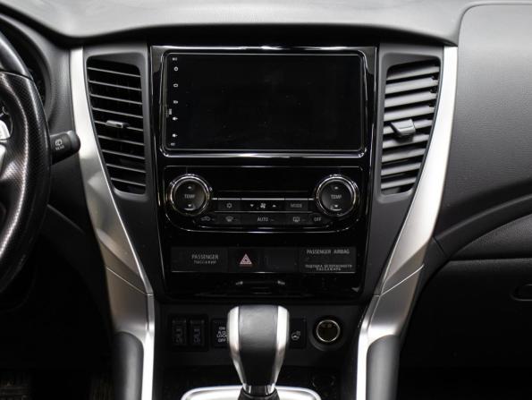 Mitsubishi Pajero Sport III с пробегом 2018 года, цена 3 098 000 рублей, 101005 км, внедорожник, Автокод Объявления