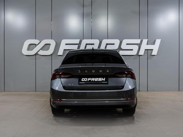 Skoda Octavia IV (A8) с пробегом 2021 года, цена 2 429 000 рублей, 87189 км, лифтбек, Автокод Объявления