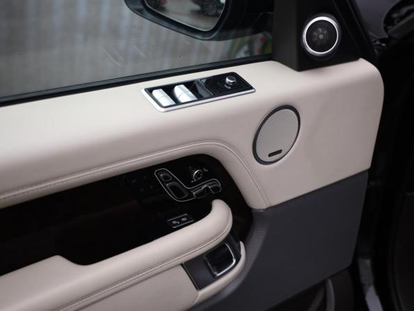 Land Rover Range Rover IV Рестайлинг с пробегом 2018 года, цена 4 599 000 рублей, 229799 км, внедорожник, Автокод Объявления