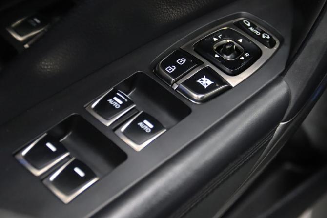 Hyundai Grandeur V с пробегом 2012 года, цена 1 335 350 рублей, 244386 км, седан, Автокод Объявления