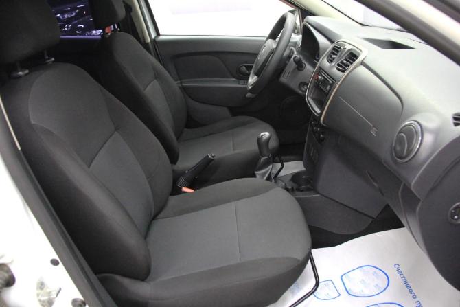 Renault Logan II с пробегом 2014 года, цена 676 300 рублей, 138000 км, седан, Автокод Объявления