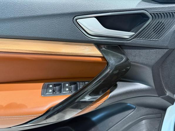 Lada (ВАЗ) Vesta I Рестайлинг (NG) с пробегом 2024 года, цена 1 245 000 рублей, 81001 км, универсал, Автокод Объявления