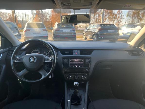Skoda Octavia III (A7) Рестайлинг с пробегом 2018 года, цена 1 370 000 рублей, 138293 км, лифтбек, Автокод Объявления
