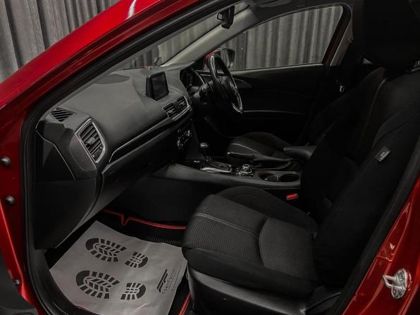 Mazda Axela III Рестайлинг с пробегом 2017 года, цена 1 250 000 рублей, 130000 км, хэтчбек, Автокод Объявления