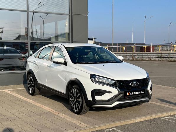 Lada (ВАЗ) Vesta I Рестайлинг (NG) с пробегом 2024 года, цена 1 800 000 рублей, 5489 км, седан, Автокод Объявления