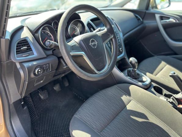 Opel Astra J Рестайлинг с пробегом 2012 года, цена 770 000 рублей, 119710 км, хэтчбек, Автокод Объявления