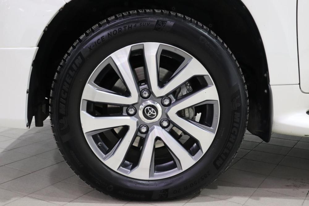 Toyota Land Cruiser 200 Series Рестайлинг 2 Иркутск  - изображение 13