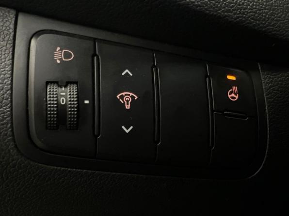 Kia Ceed II Рестайлинг с пробегом 2017 года, цена 1 550 000 рублей, 64605 км, хэтчбек, Автокод Объявления