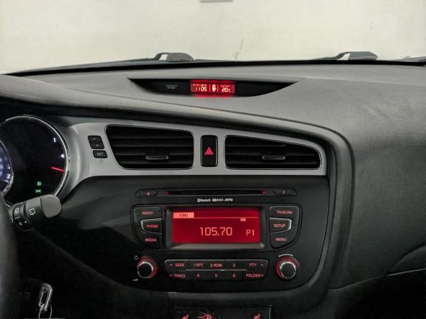 Kia Ceed II с пробегом 2015 года, цена 1 199 000 рублей, 131365 км, хэтчбек, Автокод Объявления