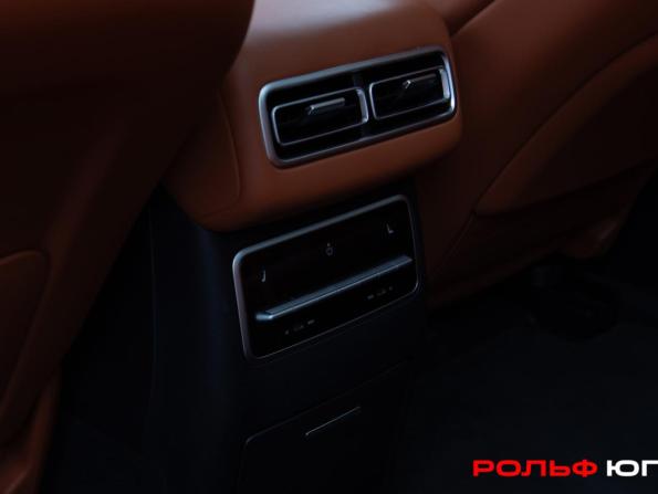Li Auto (Lixiang) L7 I с пробегом 2023 года, цена 5 548 000 рублей, 39901 км, внедорожник, Автокод Объявления