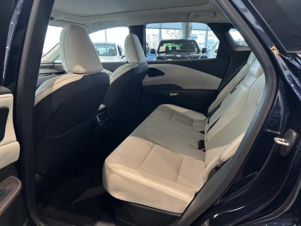 Lexus RX V с пробегом 2023 года, цена 9 587 220 рублей, 4551 км, внедорожник, Автокод Объявления