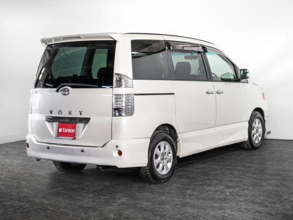 Toyota Voxy I (R60) с пробегом 2006 года, цена 1 050 000 рублей, 303801 км, компактвэн, Автокод Объявления