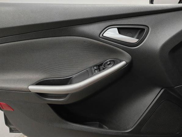 Ford Focus III с пробегом 2012 года, цена 579 000 рублей, 255608 км, хэтчбек, Автокод Объявления