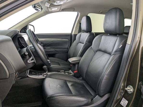 Mitsubishi Outlander III Рестайлинг 3 с пробегом 2021 года, цена 3 000 000 рублей, 95753 км, внедорожник, Автокод Объявления