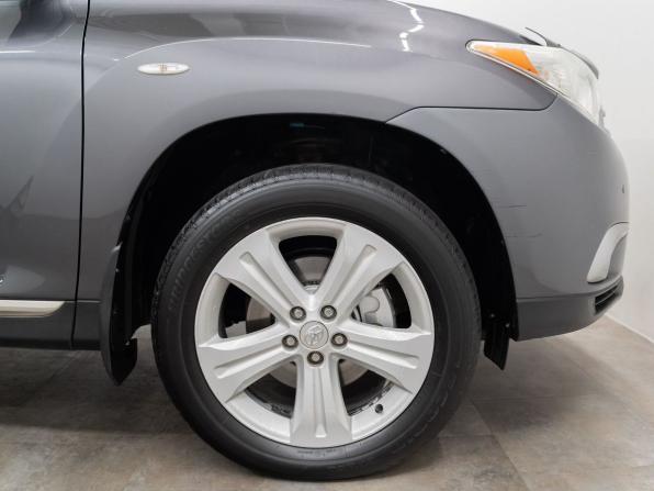 Toyota Highlander II (XU40) Рестайлинг с пробегом 2012 года, цена 2 065 000 рублей, 270000 км, внедорожник, Автокод Объявления