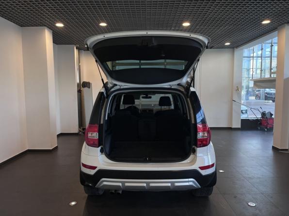 Skoda Yeti I Рестайлинг с пробегом 2016 года, цена 1 388 000 рублей, 181025 км, внедорожник, Автокод Объявления