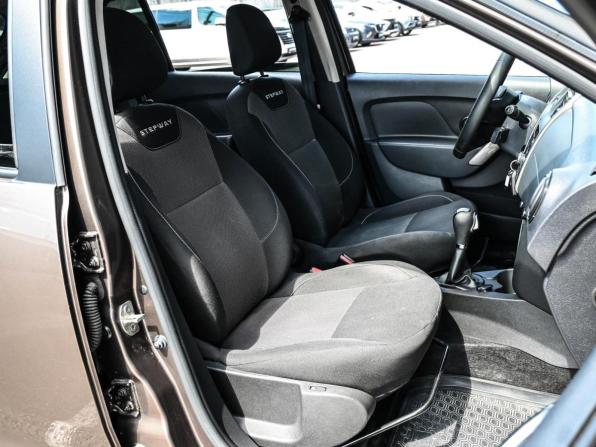 Renault Sandero II Рестайлинг с пробегом 2020 года, цена 1 379 000 рублей, 21615 км, хэтчбек, Автокод Объявления