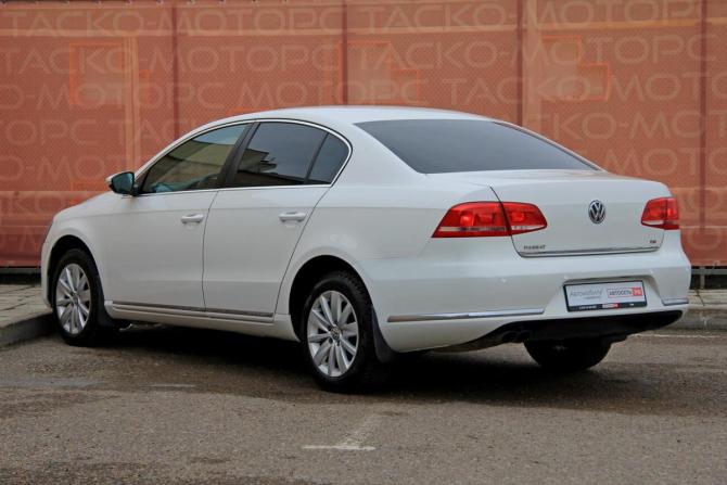 Volkswagen Passat B7 с пробегом 2013 года, цена 941 500 рублей, 194219 км, седан, Автокод Объявления