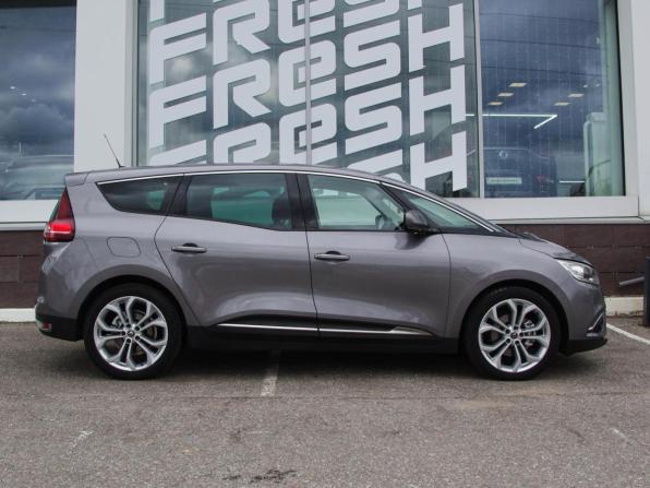 Renault Scenic IV с пробегом 2020 года, цена 1 990 000 рублей, 90690 км, компактвэн, Автокод Объявления