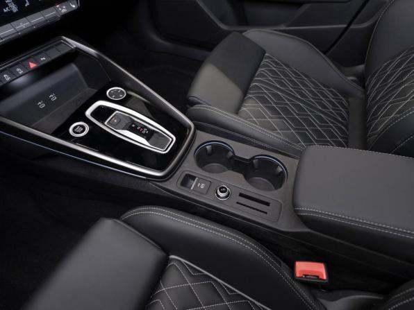 Audi A3 IV (8Y) Рестайлинг с пробегом 2026 года, цена 3 950 000 рублей, 50 км, хэтчбек, Автокод Объявления