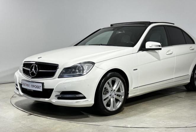 Mercedes-Benz C-Класс III (W204) Рестайлинг с пробегом 2013 года, цена 1 580 000 рублей, 297964 км, седан, Автокод Объявления