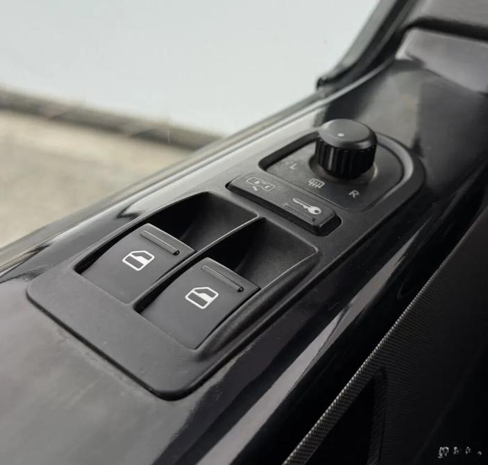 Volkswagen Multivan T5 Челябинск  - изображение 14