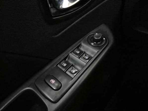 Renault Kaptur I с пробегом 2019 года, цена 1 315 000 рублей, 160463 км, внедорожник, Автокод Объявления