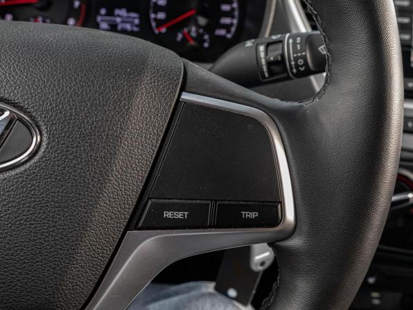 Hyundai Solaris II Рестайлинг с пробегом 2021 года, цена 1 890 000 рублей, 27751 км, седан, Автокод Объявления