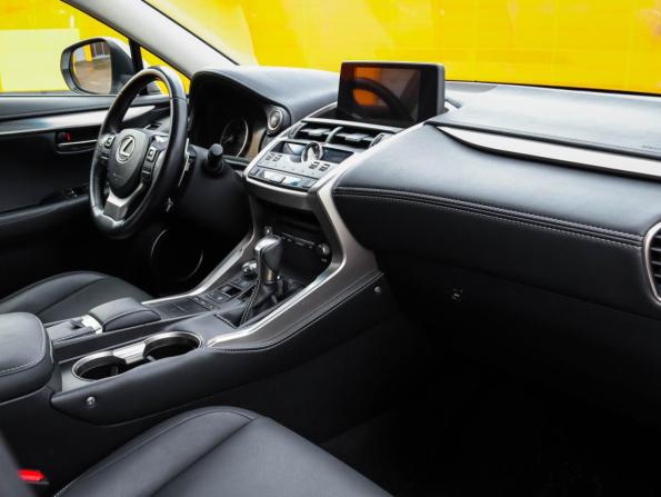 Lexus NX I Рестайлинг с пробегом 2019 года, цена 4 080 000 рублей, 89785 км, внедорожник, Автокод Объявления
