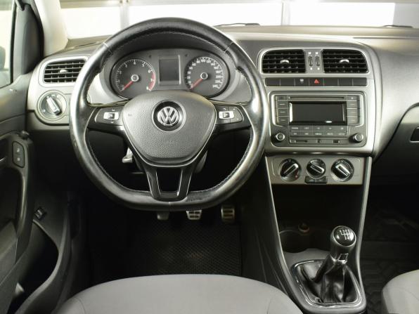 Volkswagen Polo V Рестайлинг с пробегом 2016 года, цена 1 072 999 рублей, 146498 км, седан, Автокод Объявления