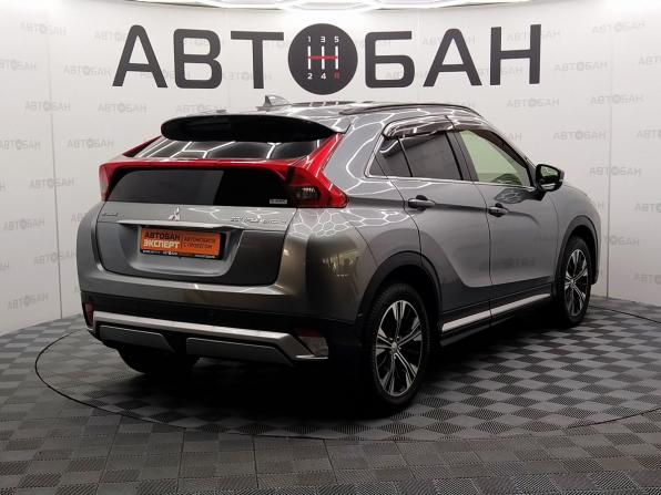 Mitsubishi Eclipse Cross I с пробегом 2018 года, цена 2 049 000 рублей, 76814 км, внедорожник, Автокод Объявления