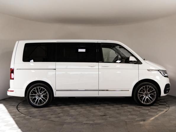 Volkswagen Multivan T6 Рестайлинг с пробегом 2020 года, цена 4 649 000 рублей, 134842 км, минивэн, Автокод Объявления