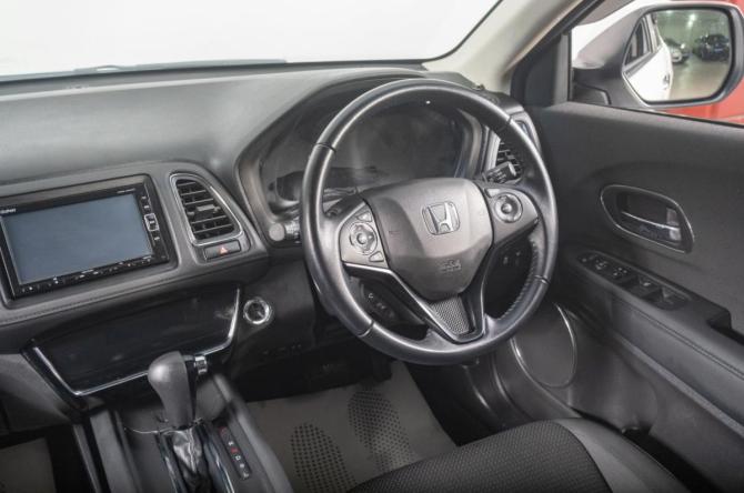 Honda Vezel I Рестайлинг с пробегом 2018 года, цена 1 899 000 рублей, 106000 км, внедорожник, Автокод Объявления