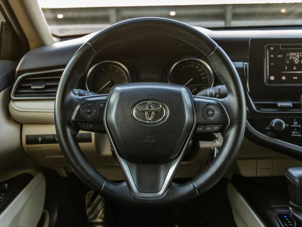 Toyota Camry VIII (XV70) Рестайлинг с пробегом 2022 года, цена 3 348 000 рублей, 26627 км, седан, Автокод Объявления