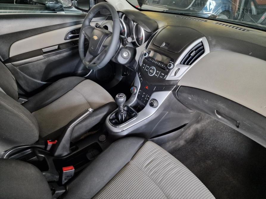 Chevrolet Cruze I Рестайлинг Екатеринбург  - изображение 13