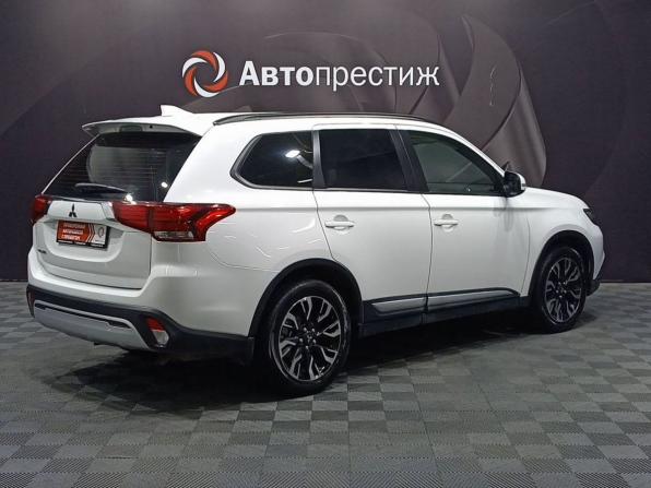 Mitsubishi Outlander III Рестайлинг 3 с пробегом 2020 года, цена 1 990 000 рублей, 55000 км, внедорожник, Автокод Объявления
