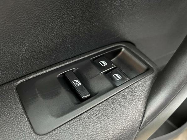 Volkswagen Polo V Рестайлинг с пробегом 2018 года, цена 1 172 140 рублей, 119017 км, седан, Автокод Объявления