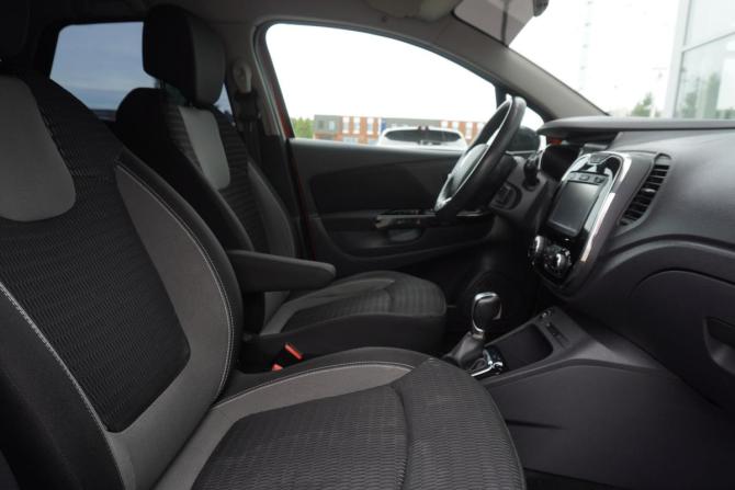 Renault Kaptur I с пробегом 2017 года, цена 1 282 000 рублей, 110856 км, внедорожник, Автокод Объявления